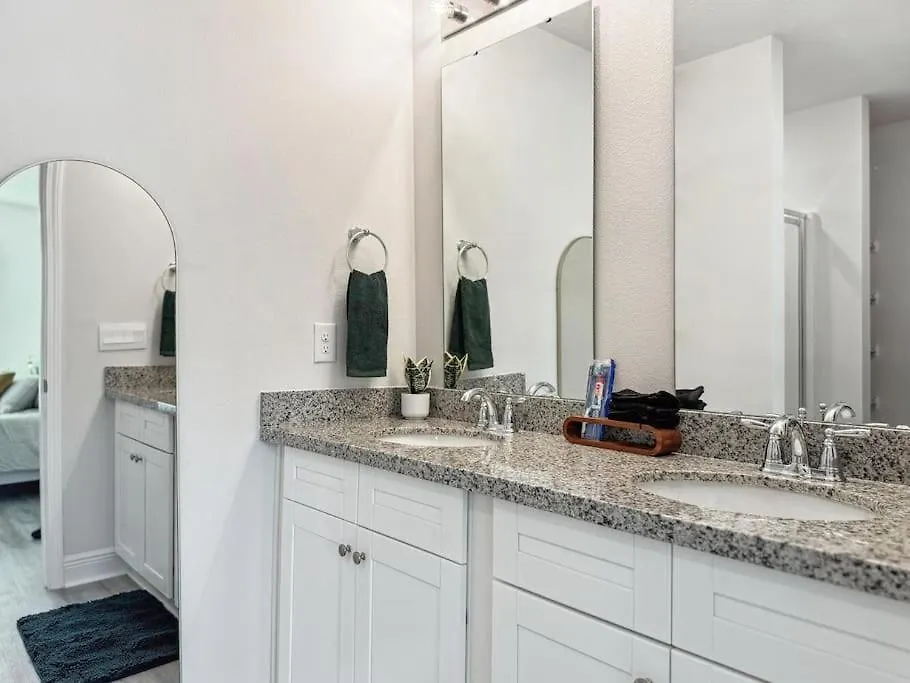 New Home Near Uwf & Pns Beach! Pensacola United States