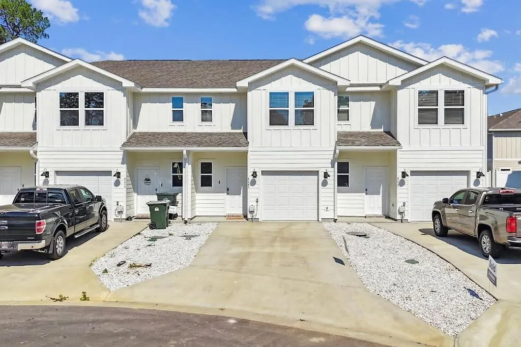 New Home Near Uwf & Pns Beach! Pensacola United States