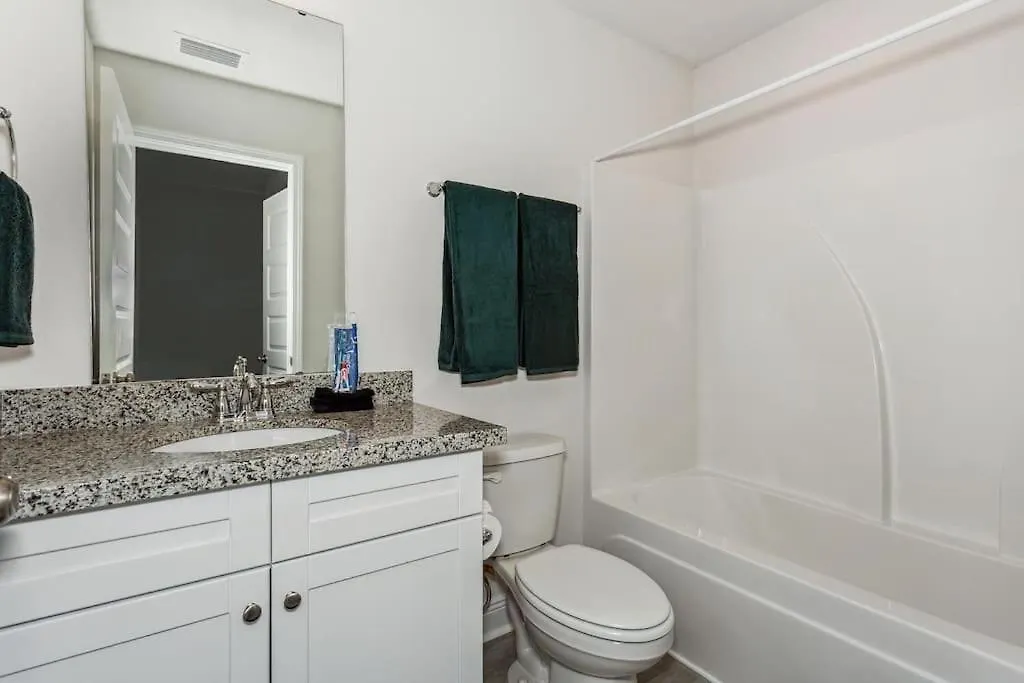 Apartment New Home Near Uwf & Pns Beach! Pensacola