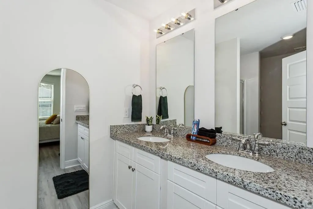 Apartment New Home Near Uwf & Pns Beach! Pensacola United States
