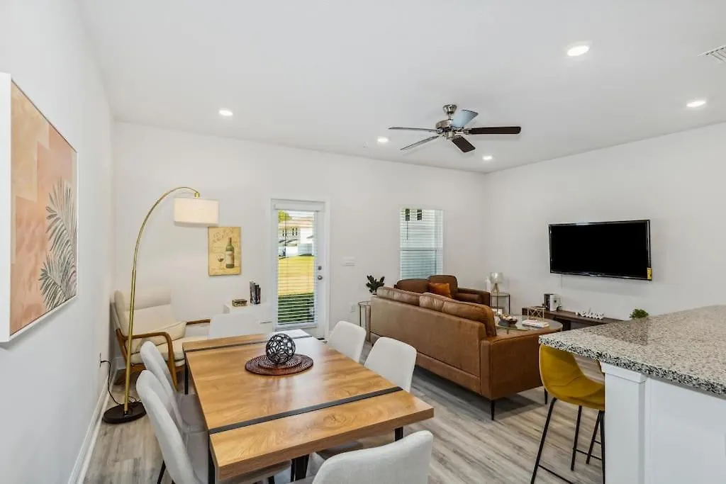 New Home Near Uwf & Pns Beach! Pensacola Apartment